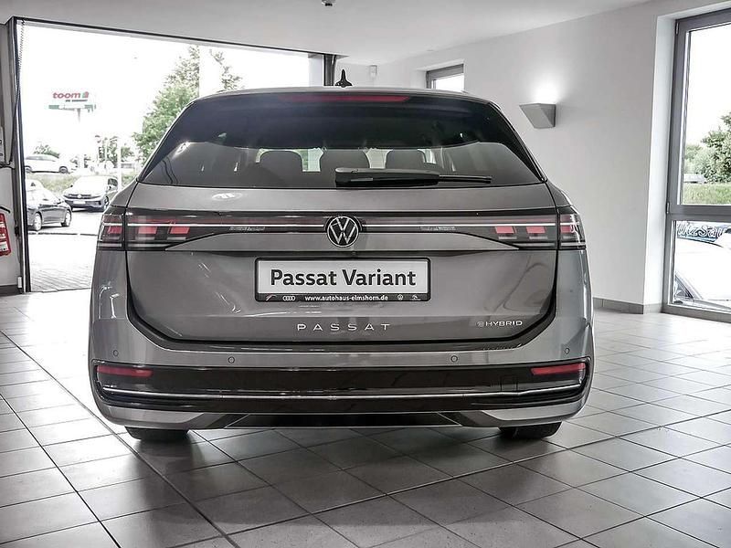 Gebraucht VW Passat Elegance 204 PS (150 kW) 2025 Diabasgrau Kombi
