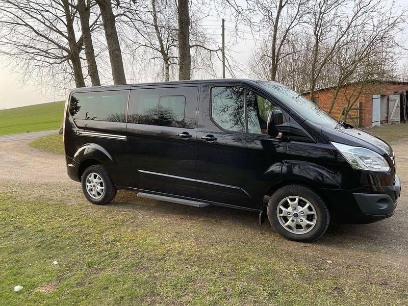 Gebraucht Ford Tourneo 155 PS (114 kW) 2013 Schwarz Van / Kleinbus