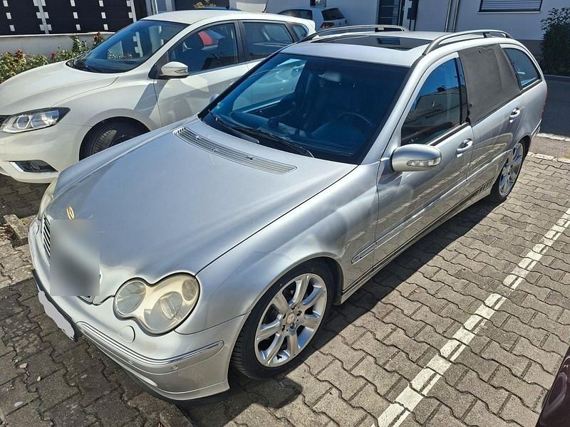 Silber Gebraucht 2002 Mercedes C320 Avantgarde Kombi | 3.350 € (Fairer Preis) - Bild 1/4