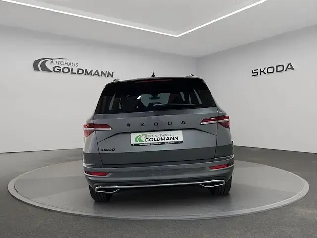 Gebraucht Skoda Karoq SportLine 150 PS (110 kW) 2022 Graphitegrau metallic SUV