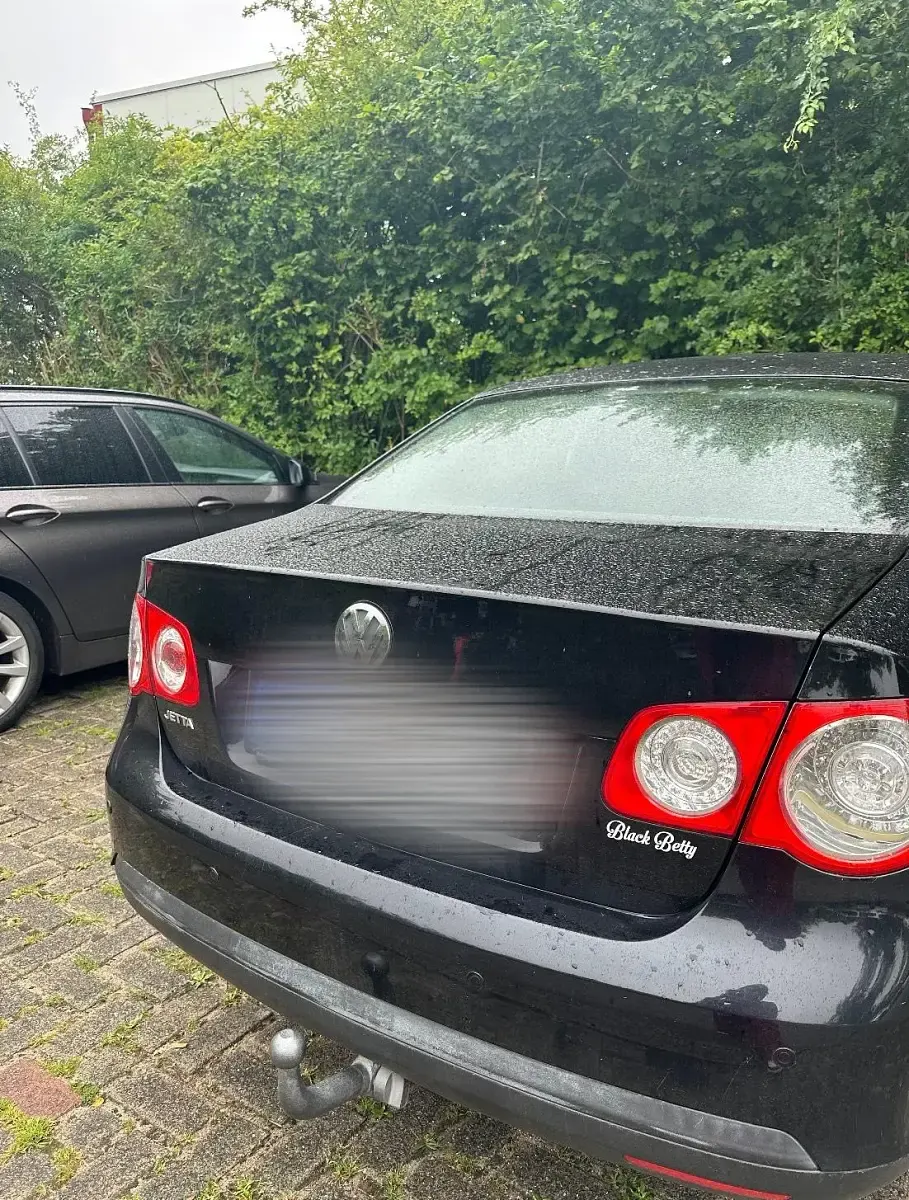 Używany VW Jetta 100 KM (73 kW) 2006 Czarny Sedan/Limuzyna