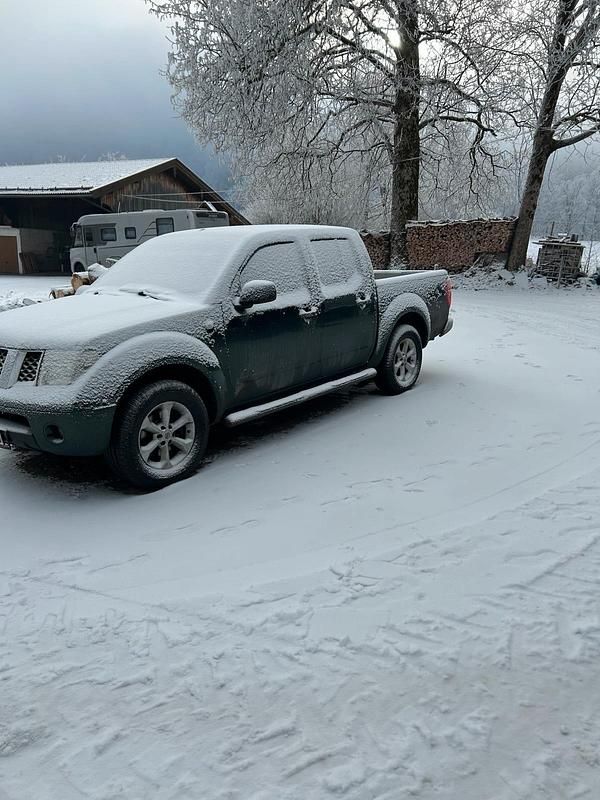 Grün Gebraucht 2007 Nissan Navara Abholung | 5.800 € - Bild 1/1