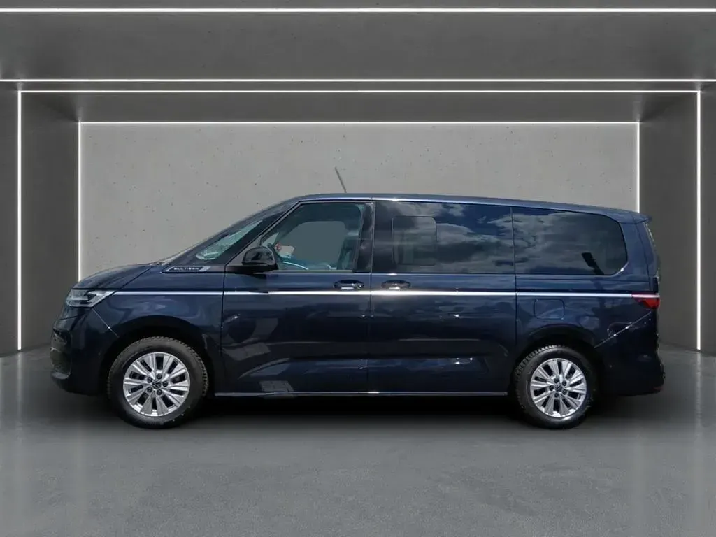 Gebraucht VW Multivan Style 150 PS (110 kW) 2025 Starlight blue metallic Van / Kleinbus