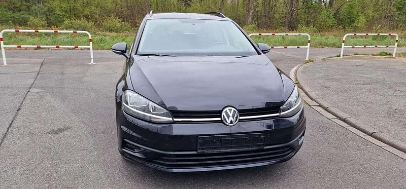 Gebraucht VW Golf VII Trendline 110 PS (80 kW) 2017 Schwarz Kombi