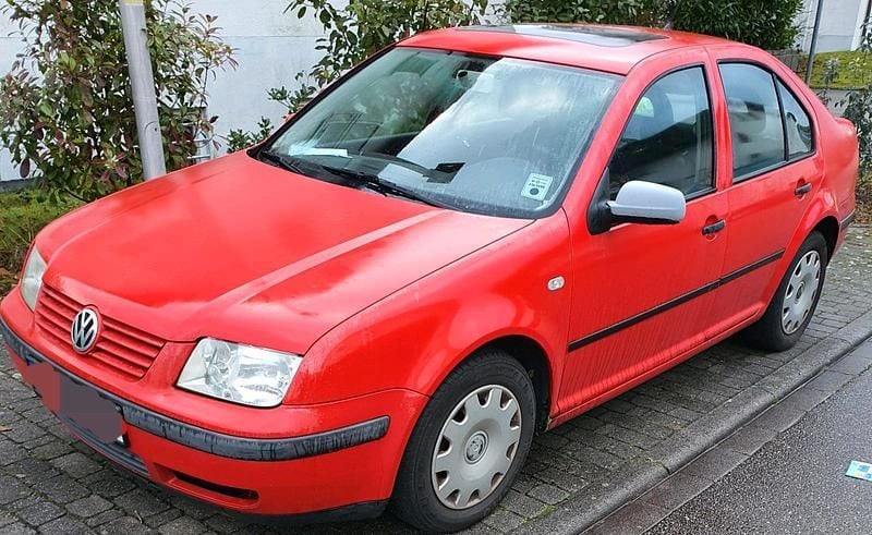 Rot Gebraucht 2000 VW Bora Limousine | 1.100 € (Guter Preis) - Bild 1/3