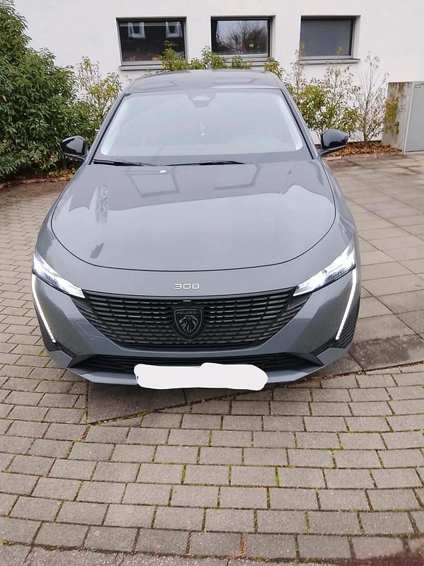 Grau Gebraucht 2025 Peugeot 308 GT Limousine | 25.500 € (Superpreis) - Bild 1/4