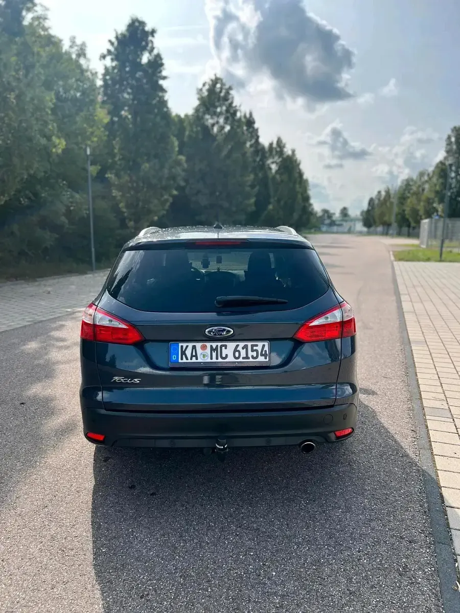 Gebraucht Ford Focus 150 PS (110 kW) 2014 Grau Kombi