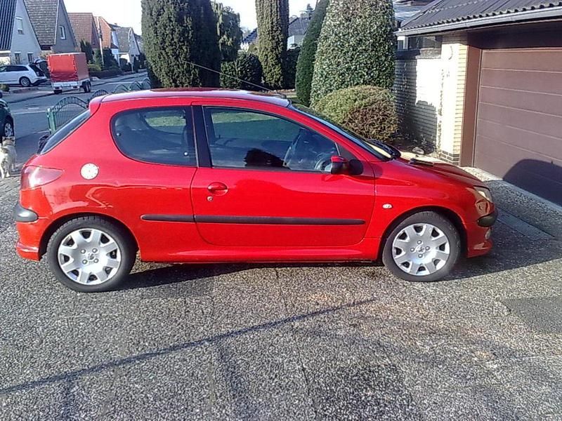 Gebraucht Peugeot 206 109 PS (80 kW) 2005 Rot Coupé