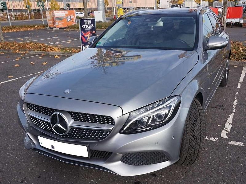 Grau Gebraucht 2014 Mercedes C200 Kombi | 16.900 € (Fairer Preis) - Bild 1/4
