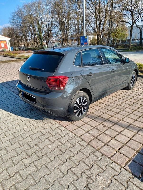 Gebraucht VW Polo Life 95 PS (69 kW) 2021 Grau Kleinwagen