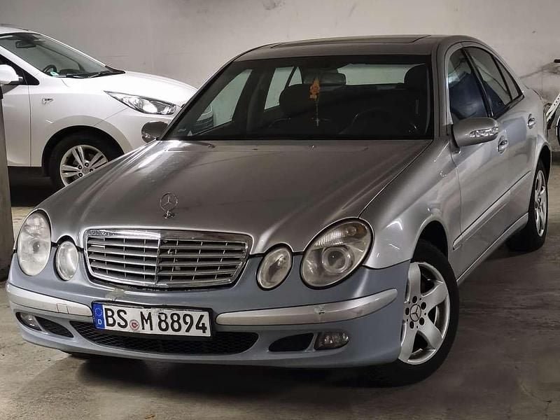 Gebraucht Mercedes E200 122 PS (89 kW) 2005 Grau Limousine