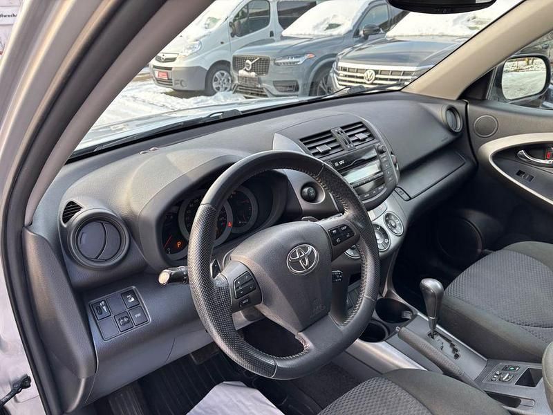 Gebraucht Toyota RAV4 Life 158 PS (116 kW) 2010 Silber SUV