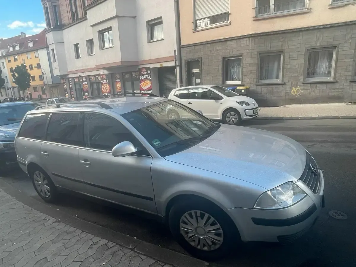 Gebraucht VW Passat 101 PS (74 kW) 2005 Silber Kombi
