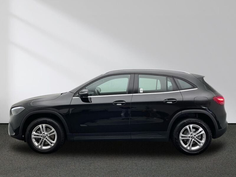 Gebraucht Mercedes GLA200 163 PS (119 kW) 2023 Schwarz SUV