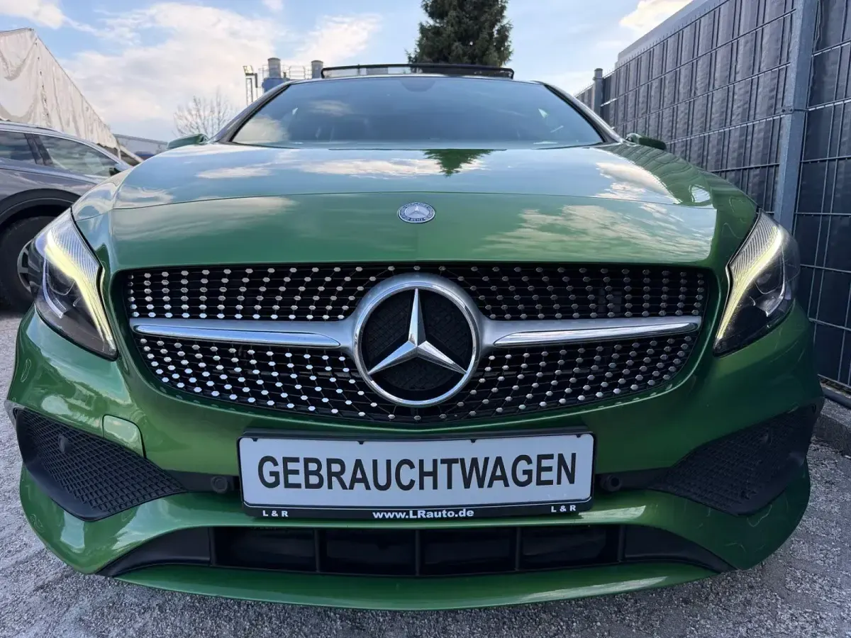 Gebraucht Mercedes A180 AMG line 122 PS (89 kW) 2016 Grün Limousine