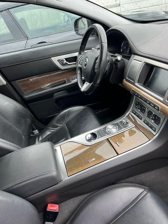 Gebraucht Jaguar XF 241 PS (177 kW) 2015 Schwarz Limousine