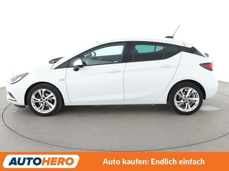 Gebraucht Opel Astra 150 PS (110 kW) 2017 Weiß Limousine