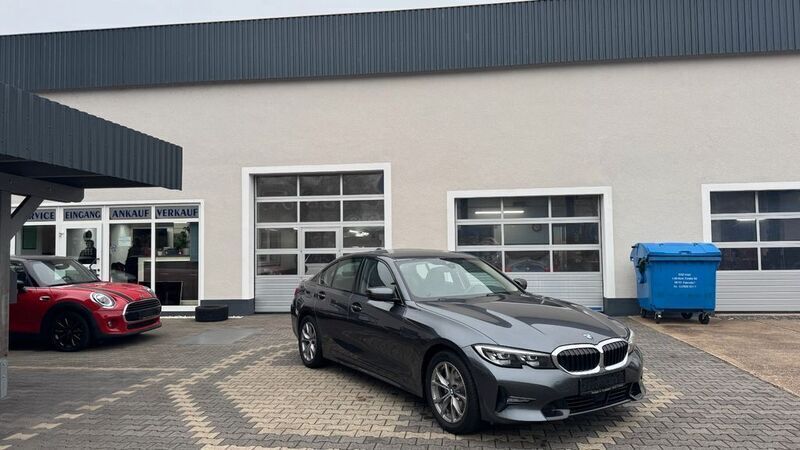 Mineralgrau metallic Gebraucht 2019 BMW 320 Sport Line Limousine | 29.990 € (Etwas zu teuer) - Bild 1/4