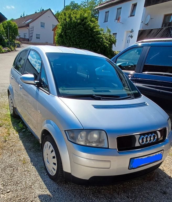 Silber Gebraucht 2003 Audi A2 Kleinwagen | 3.200 € (Etwas zu teuer) - Bild 1/4