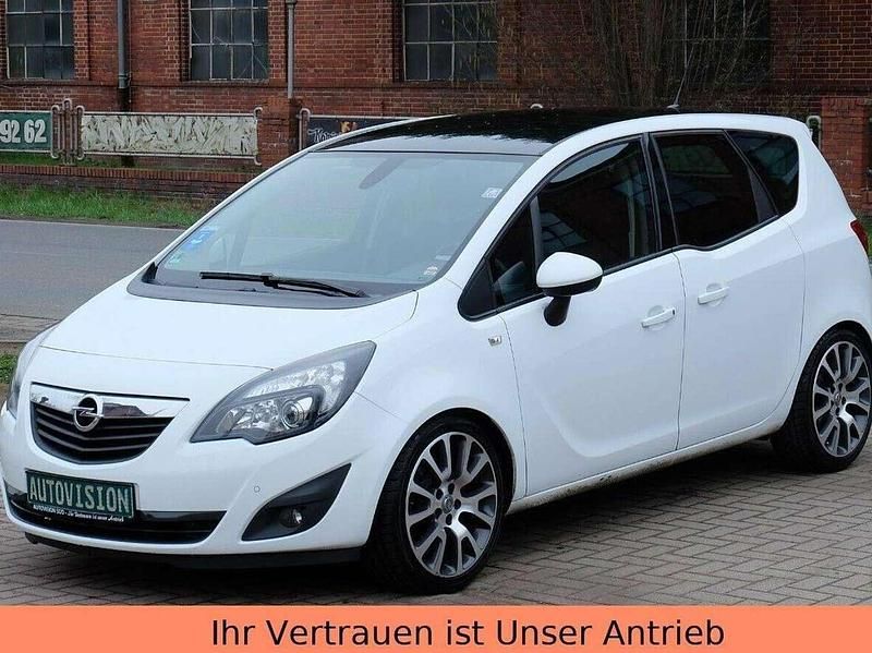 Weiß Gebraucht 2011 Opel Meriva Innovation Van / Kleinbus | 3.999 € (Fairer Preis) - Bild 1/3
