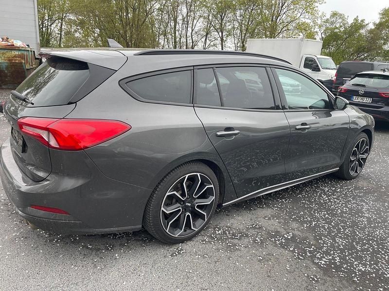 Gebraucht Ford Focus ST-Line 150 PS (110 kW) 2019 Grau Kombi
