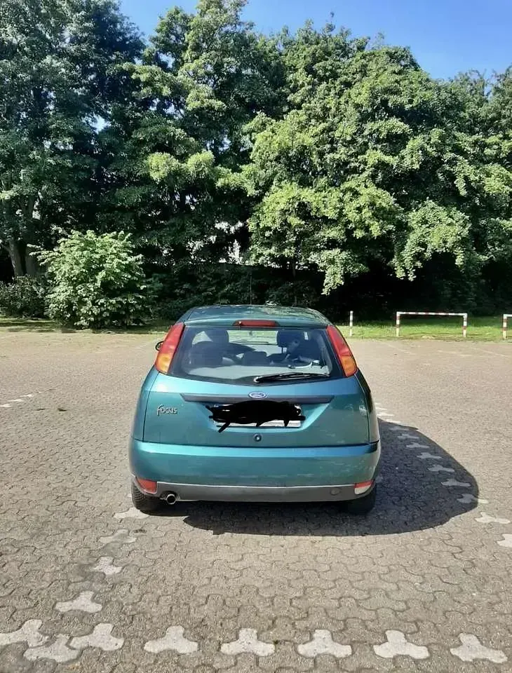Gebraucht Ford Focus Ghia 116 PS (85 kW) 1999 Limousine