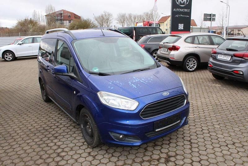 Gebraucht Ford Tourneo Courier Titanium 101 PS (74 kW) 2015 Other Van / Kleinbus