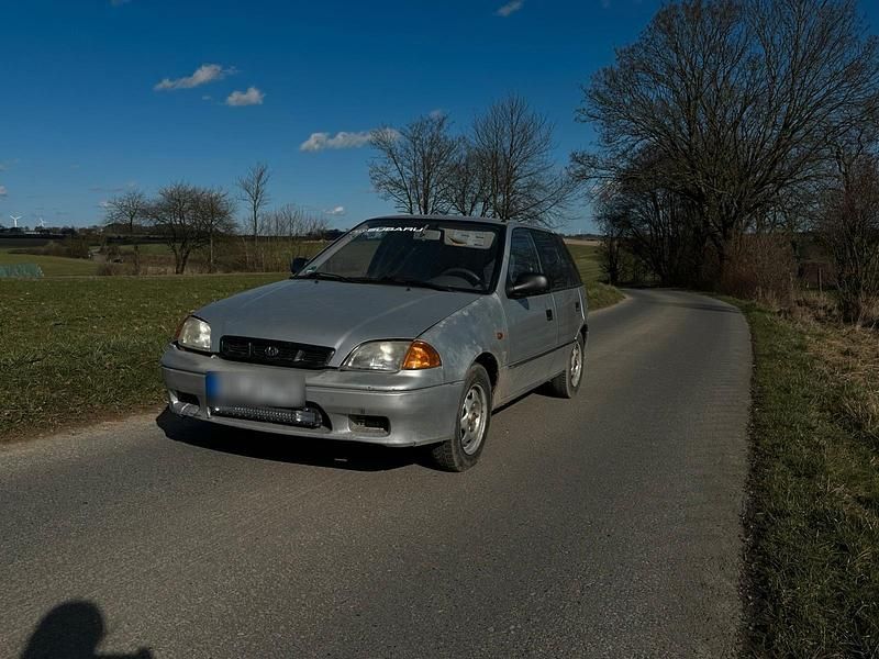 Gebraucht Subaru Justy 68 PS (50 kW) 2001 Silber Kleinwagen