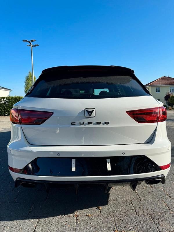 Usata Cupra Leon 300 CV (220 kW) 2017 Bianco Station wagon