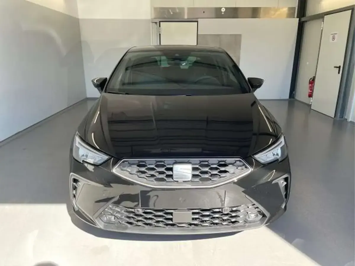 Neu Seat Ibiza CONNECT 95 PS (69 kW) 2026 [0e0e] midnight schwarz metallic Kleinwagen