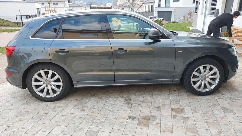 Gebraucht Audi Q5 Sport 190 PS (139 kW) 2016 Grau SUV