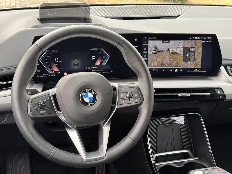 Gebraucht BMW 220 Luxury Line 156 PS (114 kW) 2025 Grau Van / Kleinbus