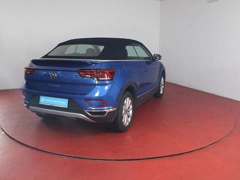 Gebraucht VW T-Roc Cabriolet Style 116 PS (85 kW) 2024 Ravennablau metallic (metallic) Cabrio