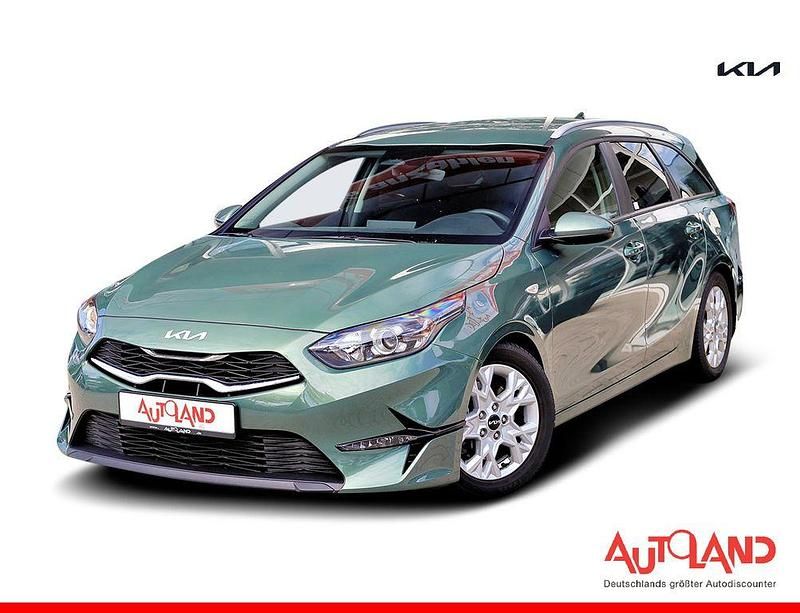 Grün Gebraucht 2024 Kia Ceed Sportswagon 2 Kombi | 22.990 € (Superpreis) - Bild 1/4