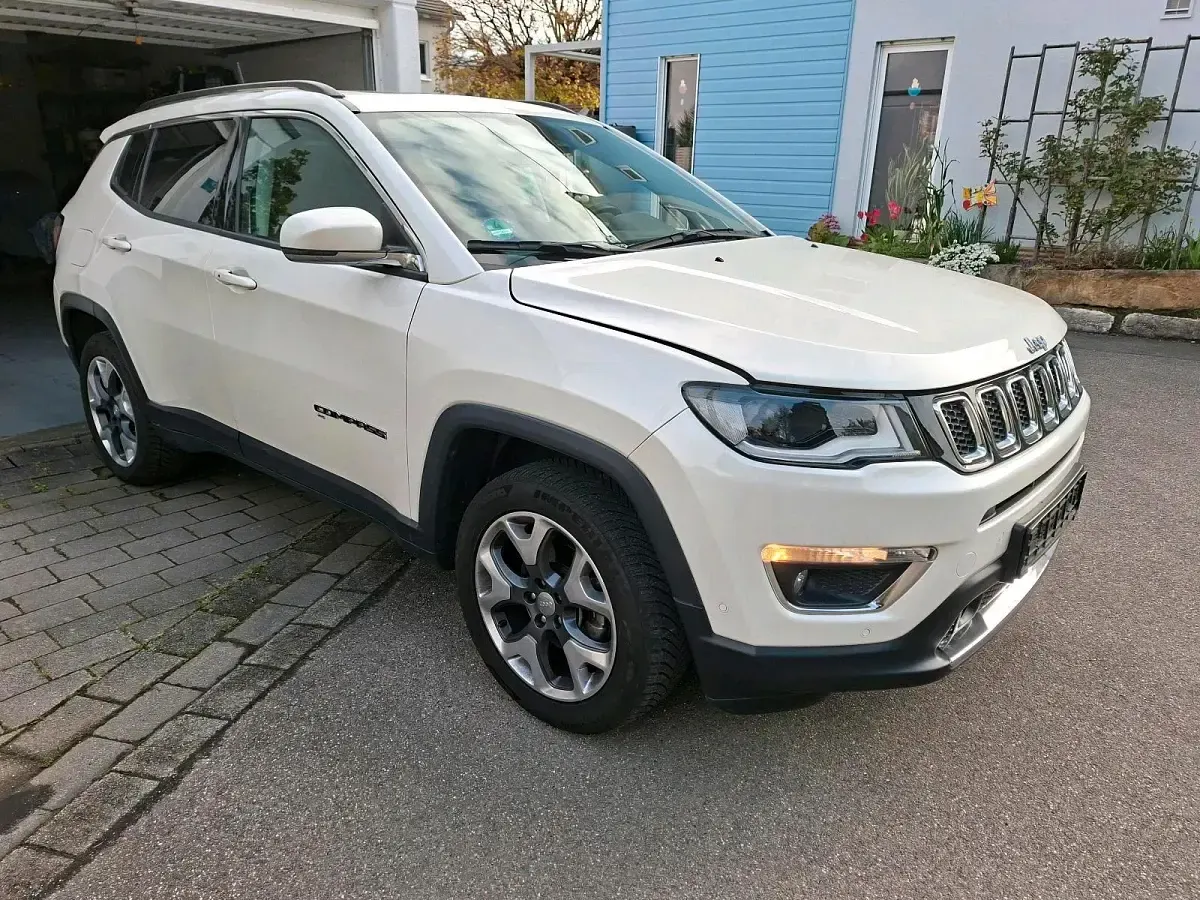 Gebraucht Jeep Compass Limited 170 PS (125 kW) 2020 Weiß SUV