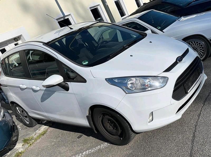Second-hand Ford B-MAX Limited 90 CP (66 kW) 2013 Alb Monovolum