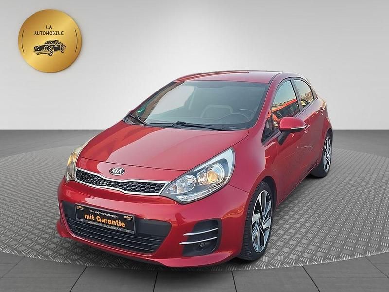 Gebraucht Kia Rio Spirit 109 PS (80 kW) 2016 Rot Kleinwagen