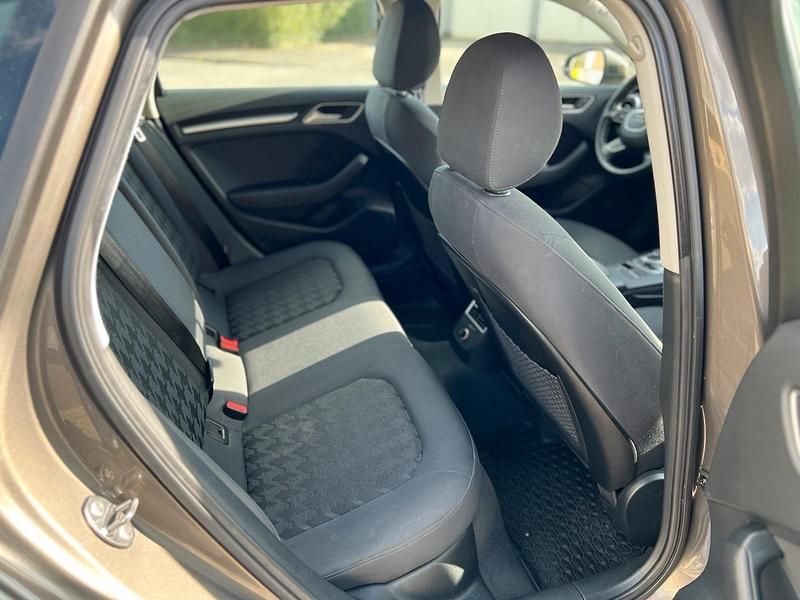 Gebraucht Audi A3 Attraction 184 PS (135 kW) 2014 Braun Limousine