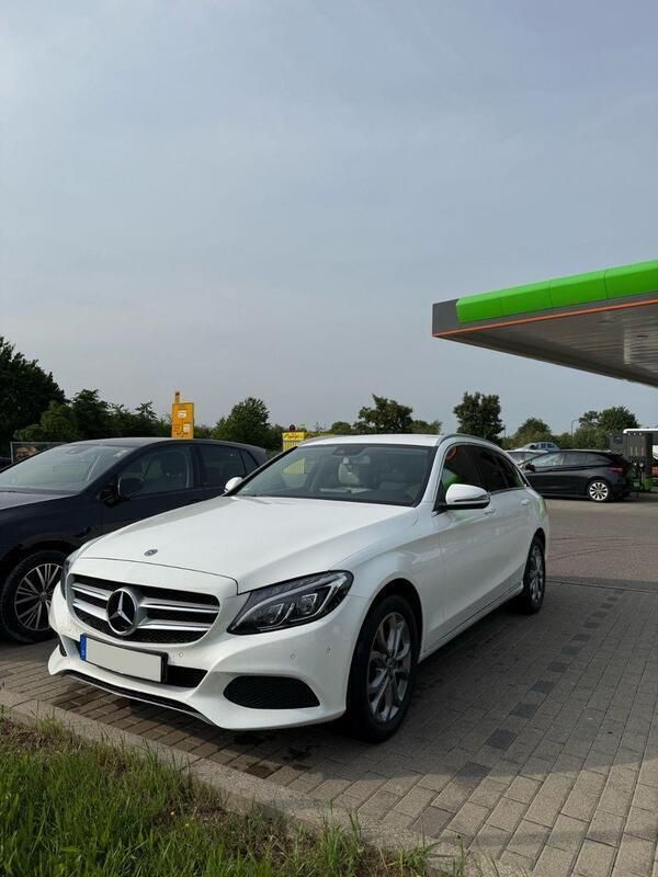 Weiß Gebraucht 2016 Mercedes C220 Kombi | 16.500 € (Fairer Preis) - Bild 1/4