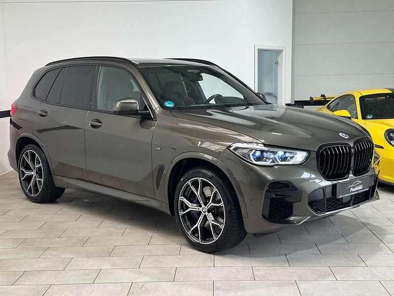 Gebraucht BMW X5 M M Sport 530 PS (389 kW) 2022 Manhatten SUV