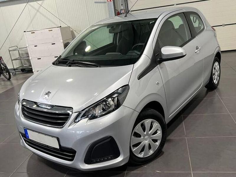Grau Gebraucht 2019 Peugeot 108 Active Kleinwagen | 8.995 € (Fairer Preis) - Bild 1/4
