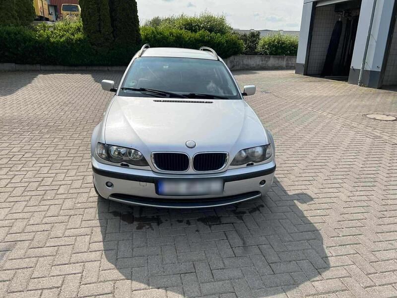 Grau Gebraucht 2004 BMW 320 Kombi | 1.800 € (Fairer Preis) - Bild 1/4