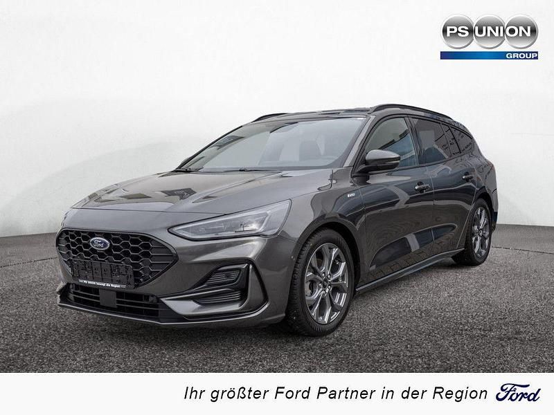 Grau Gebraucht 2023 Ford Focus ST-Line Limousine | 26.690 € (Teuer) - Bild 1/4