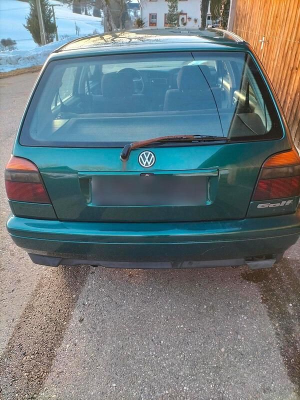 Gebraucht VW Golf III 75 PS (55 kW) 1997 Grün Kleinwagen