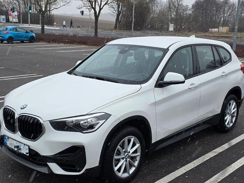 Gebraucht BMW X1 Advantage 140 PS (102 kW) 2020 Weiß SUV