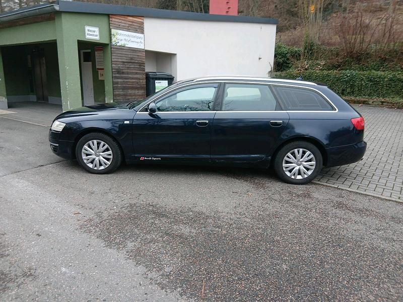 Blau Gebraucht 2006 Audi A6 Kombi | 1.500 € (Superpreis) - Bild 1/4