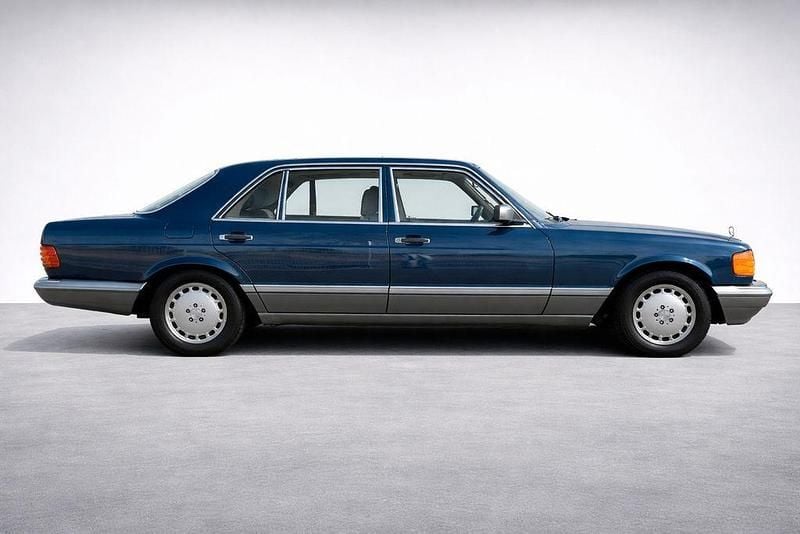 Gebraucht Mercedes 560 242 PS (177 kW) 1986 Blau Limousine