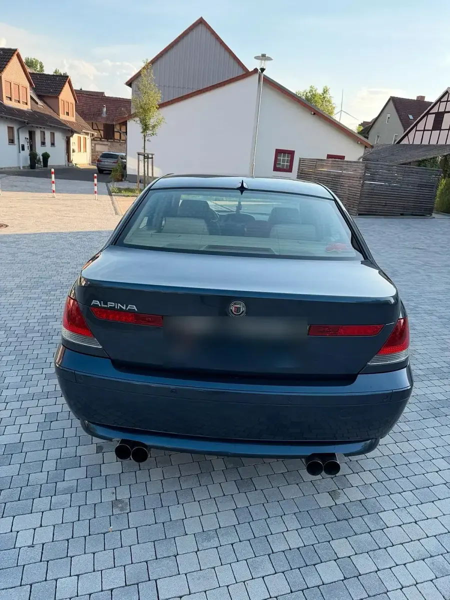 Gebraucht BMW 735 272 PS (200 kW) 2002 Blau Limousine