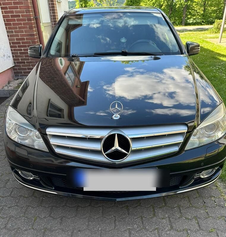 Schwarz Gebraucht 2009 Mercedes C220 Avantgarde Limousine | 4.800 € (Superpreis) - Bild 1/4