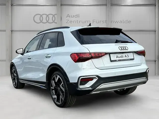 Brugt Audi A3 Ambiente 150 HK (110 kW) 2024 Grå Sedan